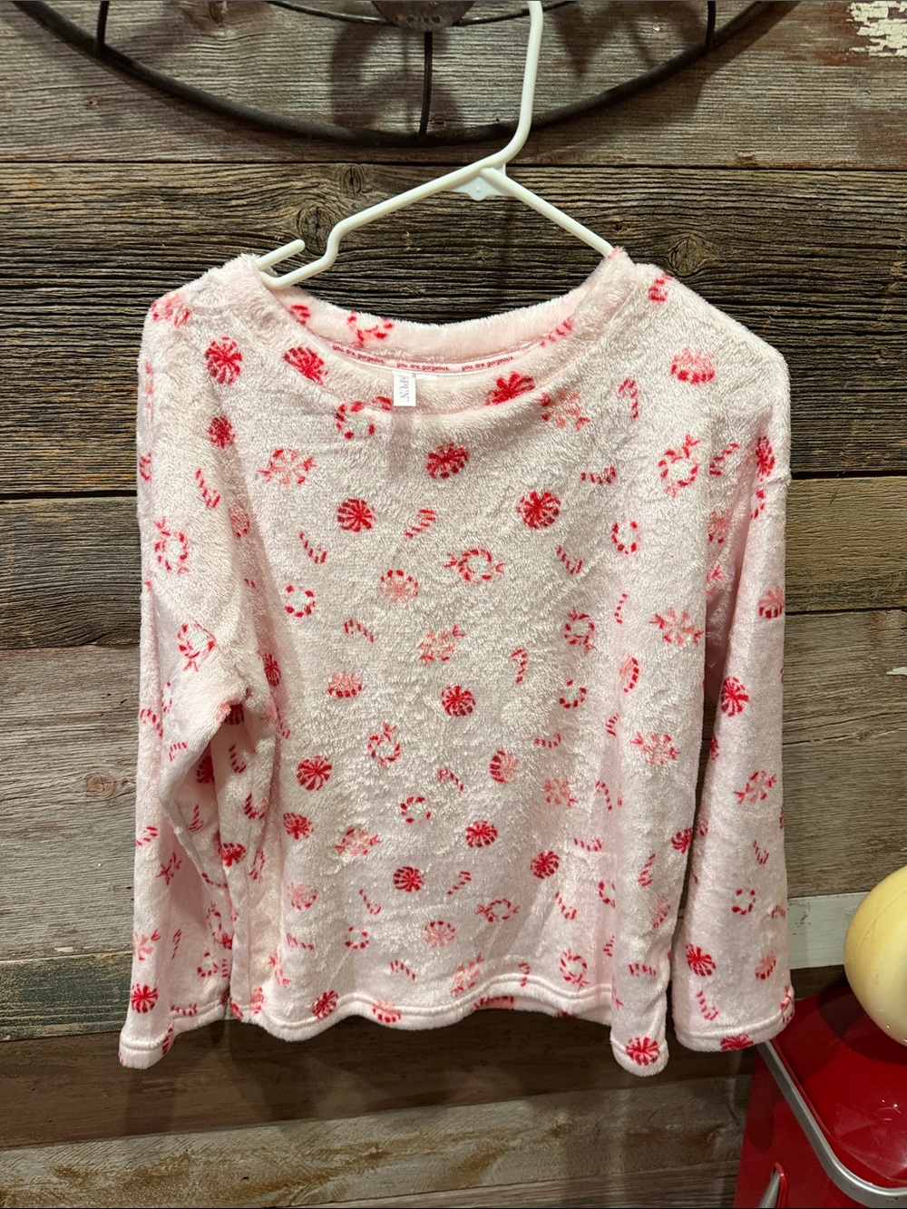 Plush Long-Sleeve Pajama Top in Light Pink with Red Candy Print